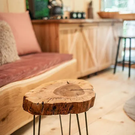 Veza V Korunach Stromov Luksustelt