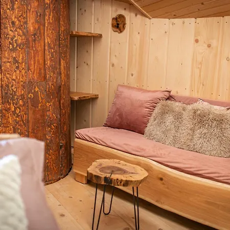 Veza V Korunach Stromov *